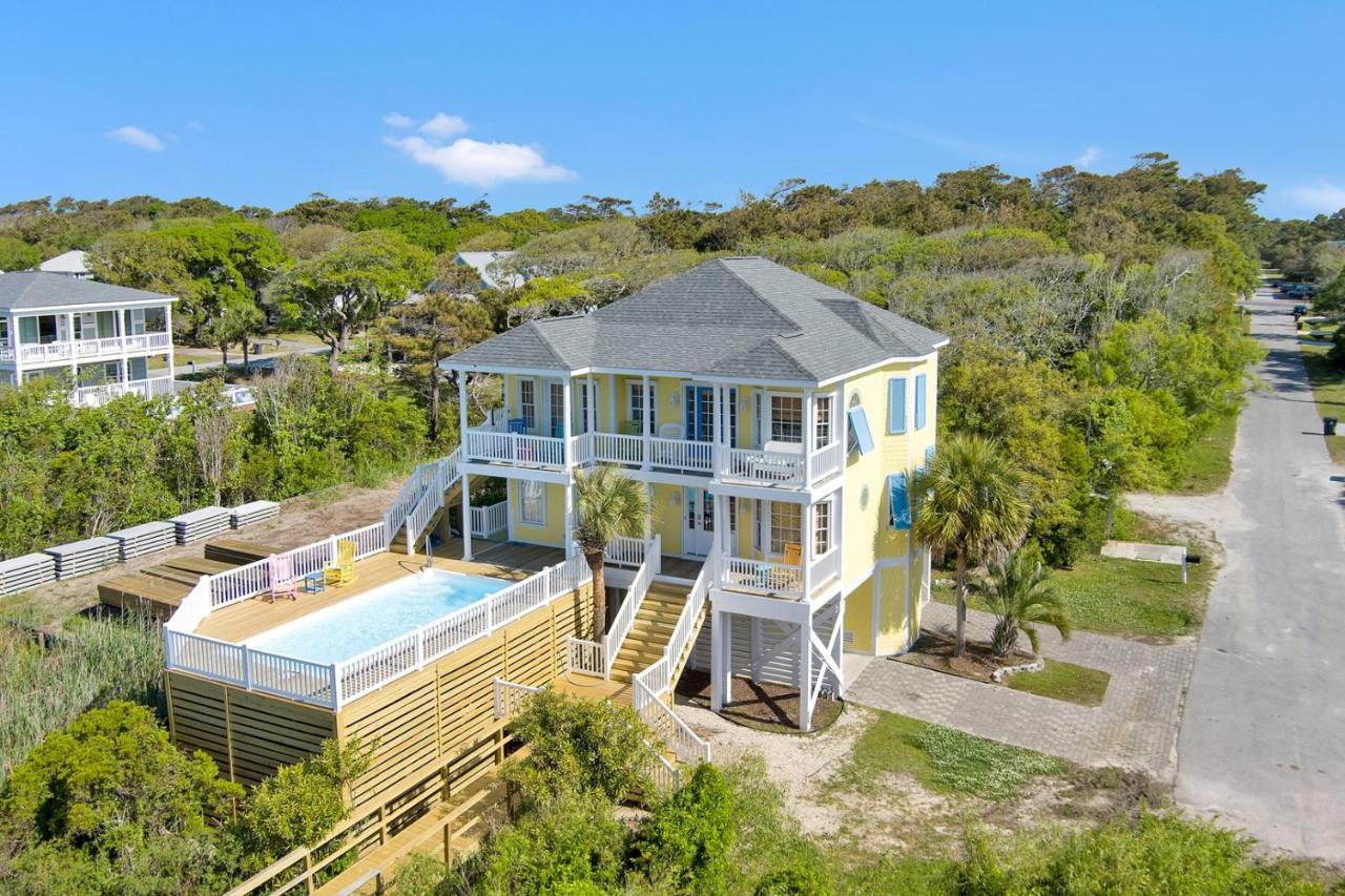 Luck & Laughter Villa Oak Island Exterior photo
