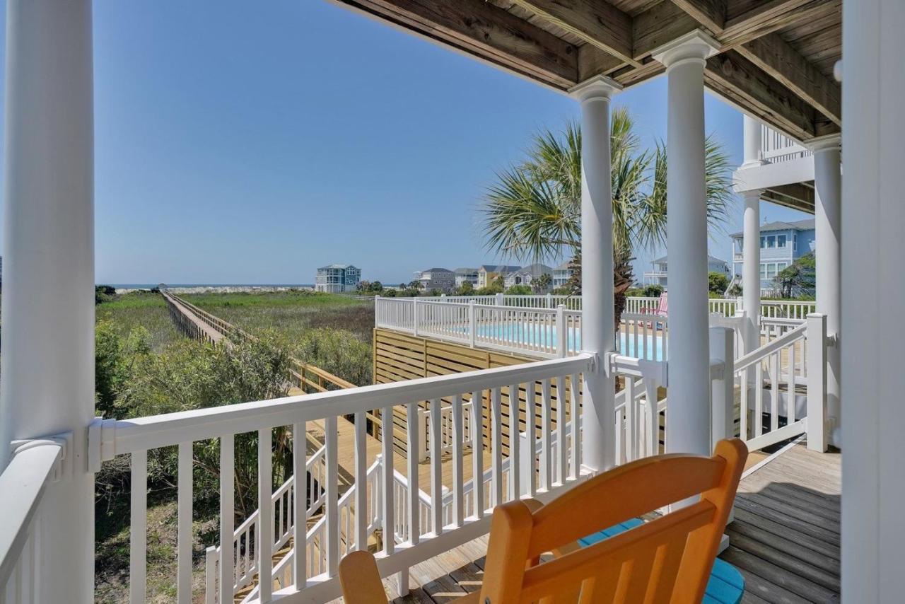 Luck & Laughter Villa Oak Island Exterior photo